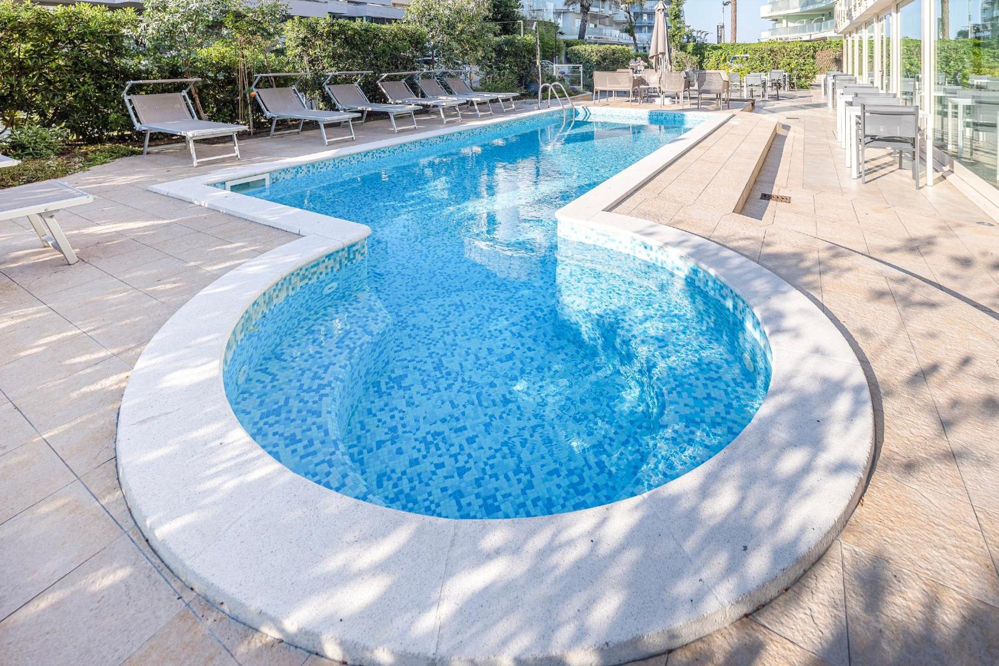 Hotel Kent Milano Marittima Exterior foto